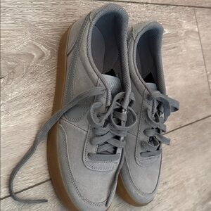 Nike Grey Youth Casual Sneakers new no box size 5.5y